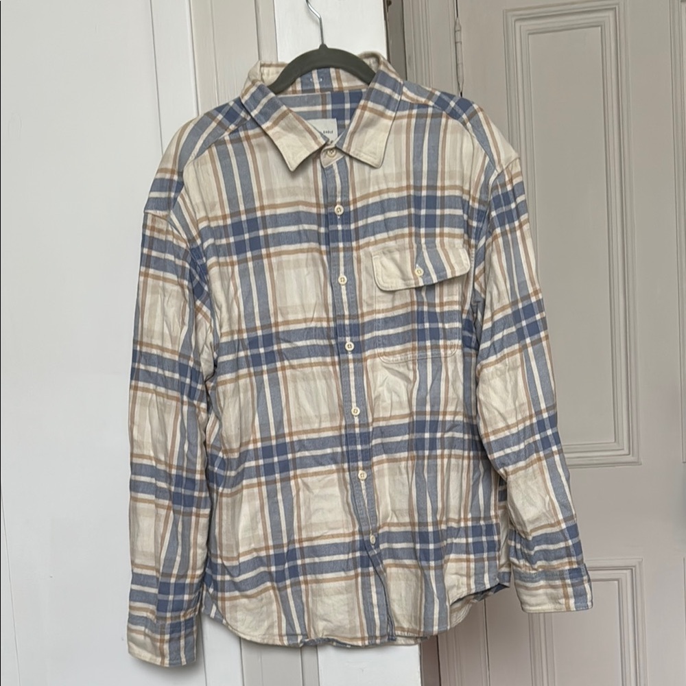 American Eagle Cream and Blue Plaid Button-Up Shirt
